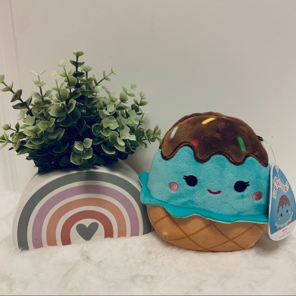 Squishmallow Maya Mint Ice Cream 🍦, Waffle Cone, 5” New